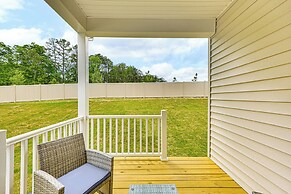 12 Mi to Dtwn Richmond: Spacious Home w/ Deck!