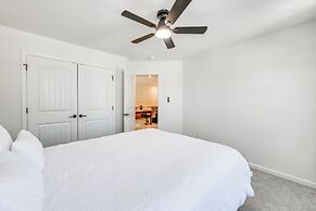 12 Mi to Dtwn Richmond: Spacious Home w/ Deck!