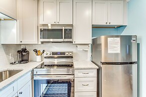 Walk to Ocean: North Myrtle Beach Condo w/ Pool