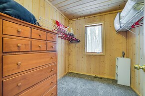 < 1 Mi to Nubs Nob Ski: Cabin w/ Sauna & Deck!