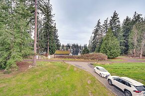 2 Mi to Warm Beach: Family Gem w/ Views