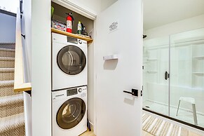 2 Mi to Warm Beach: Family Gem w/ Views