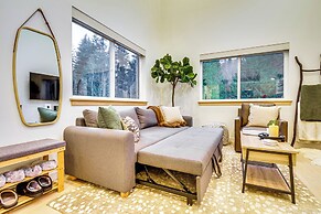 2 Mi to Warm Beach: Family Gem w/ Views