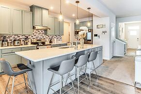 15 Mi to Dtwn Indianapolis: Family-friendly Home!