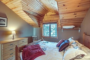 Lakefront Gem w/ Dock in New London!