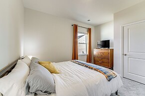 3 Mi to Lake Hickory: Family Home w/ Fire Pit!