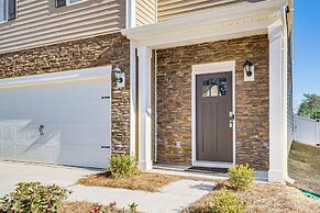 3 Mi to Lake Hickory: Family Home w/ Fire Pit!