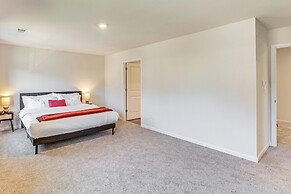 3 Mi to Lake Hickory: Family Home w/ Fire Pit!