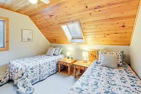 Hot Tub & Boat Dock: Waterfront Maine Retreat!