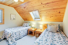 Hot Tub & Boat Dock: Waterfront Maine Retreat!