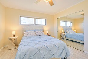 Bayfront Home in Patchogue w/ Deck & Fishing Dock