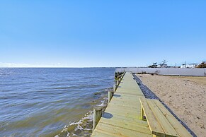Bayfront Home in Patchogue w/ Deck & Fishing Dock