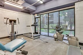 < 1 Mi to Biltmore Fashion Park: Condo w/ Pool!