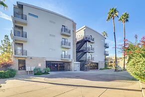 < 1 Mi to Biltmore Fashion Park: Condo w/ Pool!