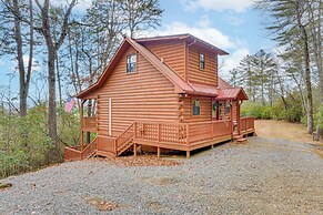 Hike, Boat & Explore: Mtn-view Hayesville Hideaway