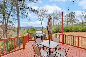 Hike, Boat & Explore: Mtn-view Hayesville Hideaway