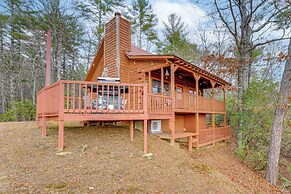 Hike, Boat & Explore: Mtn-view Hayesville Hideaway