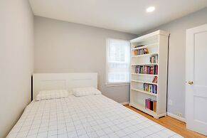 DC Area Home ~ 1 Mi to Metro: WFH Friendly!