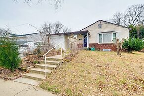 DC Area Home ~ 1 Mi to Metro: WFH Friendly!