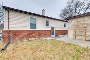 1 Mi to Metro: DC Area Apt w/ Fenced Yard!