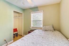 Poolside Oasis: 3 Mi to Mckee Botanical Garden