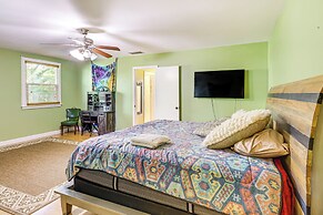 Poolside Oasis: 3 Mi to Mckee Botanical Garden