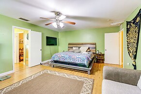 Poolside Oasis: 3 Mi to Mckee Botanical Garden