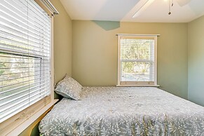 Poolside Oasis: 3 Mi to Mckee Botanical Garden