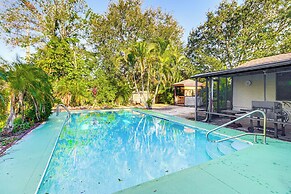 Poolside Oasis: 3 Mi to Mckee Botanical Garden