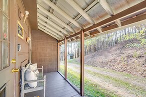 Cabin w/ Deck & Mountain Views Near Gatlinburg!