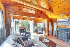 Cabin w/ Deck & Mountain Views Near Gatlinburg!