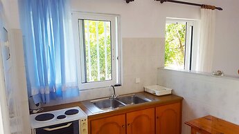 Bluewhite Studio - Cozy Garden Nest