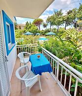 Bluewhite Studio - Cozy Garden Nest