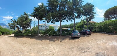 Bluewhite Studio - Cozy Garden Nest