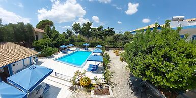 Bluewhite Studio - Cozy Garden Nest