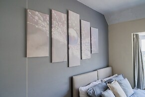 6-bed House - Sleeps 13 - Families & Contractors