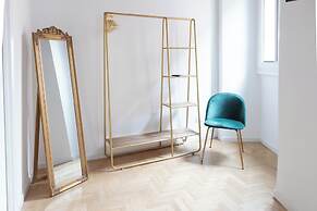 City Center- Modern and Bright apartment