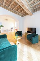 City Center- Modern and Bright apartment