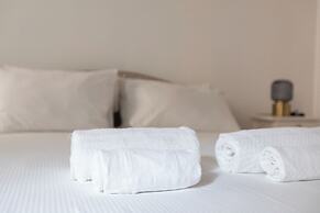 City Center- Modern and Bright apartment