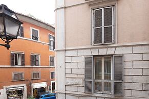 City Center- Modern and Bright apartment