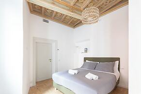 City Center- Modern and Bright apartment