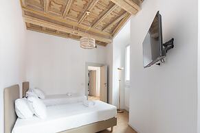 City Center- Modern and Bright apartment