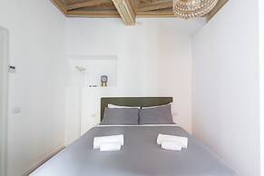 City Center- Modern and Bright apartment