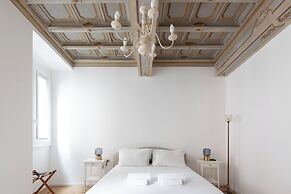 City Center- Modern and Bright apartment