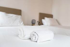 City Center- Modern and Bright apartment