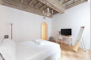 City Center- Modern and Bright apartment