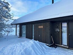 Modern Mountain Cabin - Outdoor Hot Tub - 8 Beds