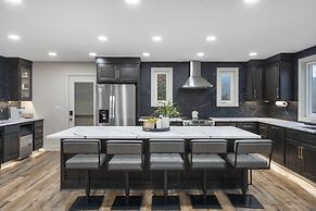 Van Kirk Cove 6 BDR Stunner!