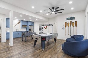 Van Kirk Cove 6 BDR Stunner!