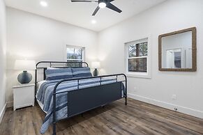 Van Kirk Cove 6 BDR Stunner!